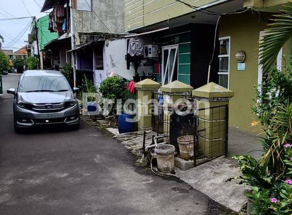 RUMAH NYAMAN DAN STRATEGIS 2 LANTAI (KONTRAKAN/KOS) DI KUNCIRAN DEKAT GRAHA RAYA TANGERANG 2