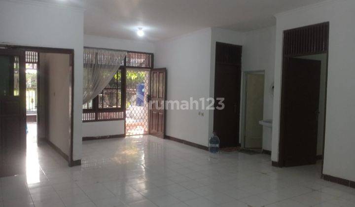 Rumah SHM Lokasi Strategis di Taman Pegangsaan Indah, Kelapa Gading, Jakarta Utara 2