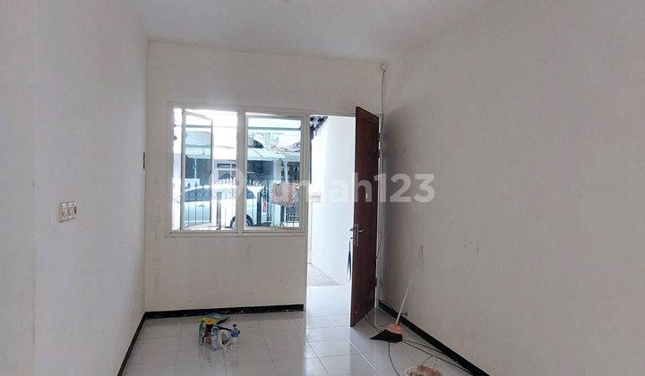Renovated 1-story house Ready to occupy Nirwana Executive Surabaya 2