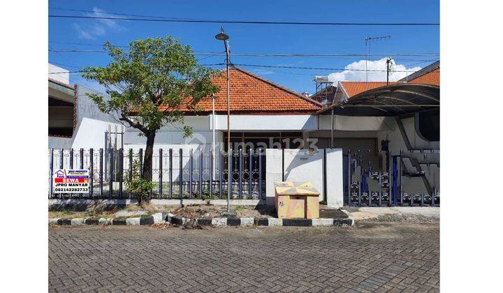 Rumah Bagus Disewakan di Manyar Kartika 2