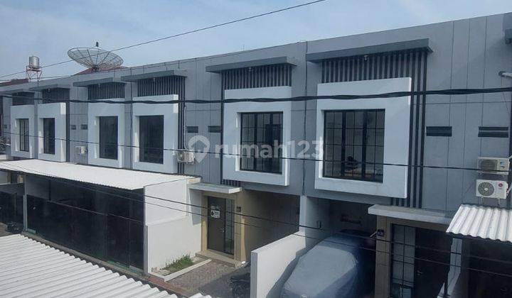 2 Lantai Bagus Semi Furnished di Babatan Lebansari, Surabaya 1