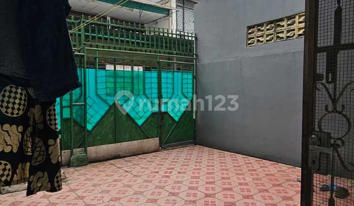 Rumah 2 Lantai Kartini Jakarta Pusat Tidak Banjir Rumah 2 Lantai Kartini Jakarta Pusat Tidak Banjir