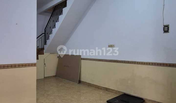 Rumah 3 Lantai Mangga Besar 3 Kamar Tidur