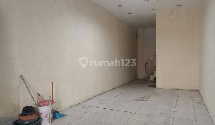 Ruko 3 Lantai Pademangan Pinggir Jalan Untuk Usaha Row 2 Mobil 1