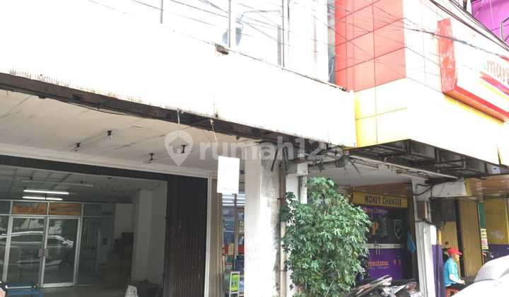 Dijual Ruko Gandeng 3,5 Lantai di Hayam Wuruk, Pinggir Jalan Utama Dijual Ruko Gandeng 3,5 Lantai di Hayam Wuruk, Pinggir Jalan Utama