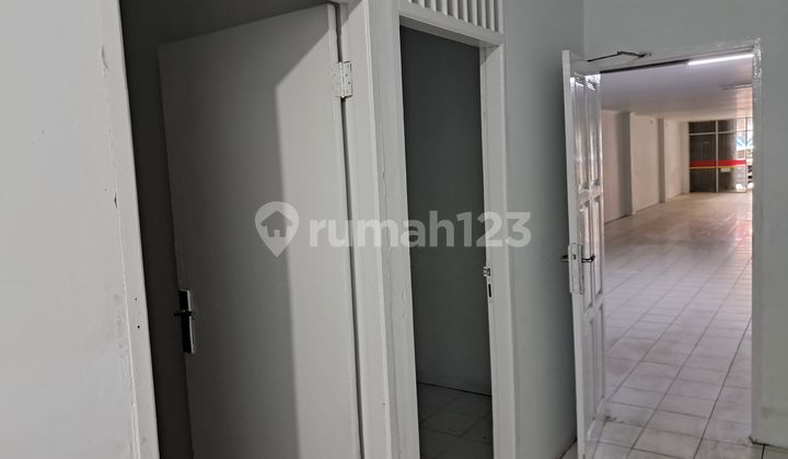 3.5-Story Row Houses (Ruko) on Hayam Wuruk, Roadside, Near Busway Stop 2