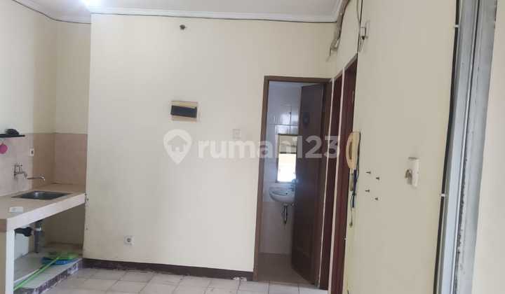 Apartemen Mediterania Gajah Mada 3 Kamar Lantai 12 2