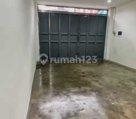 2-Story Shop House Bridge Iron Brand New 2-Story Shop House Bridge Iron Brand New