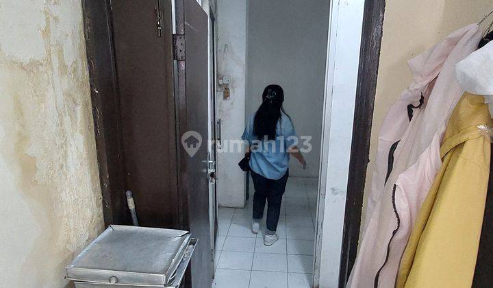 Ruko 2,5 Lantai di Mangga Besar Pinggir Jalan Untuk Tinggal Dan Usaha 2