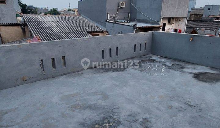 Rumah Lantai 2 Kondisi Rapi Siap Huni Dekat Rumah Sakit 2