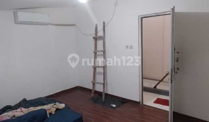Sewa Rumah Strategis Mangga Besar, 3 Kamar Semi Furnished 2