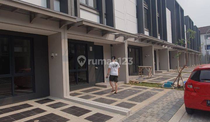 Rumah Kantor 3 lantai di latinos Business district BSD City  1