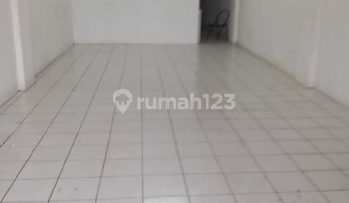 3-Story Shop House Serpong by the Main Road 2