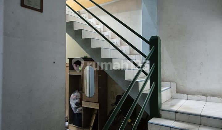 Boarding house 17 rooms fully occupied 2 floors Mangga Besar SHM (Certificate of Ownership) 2