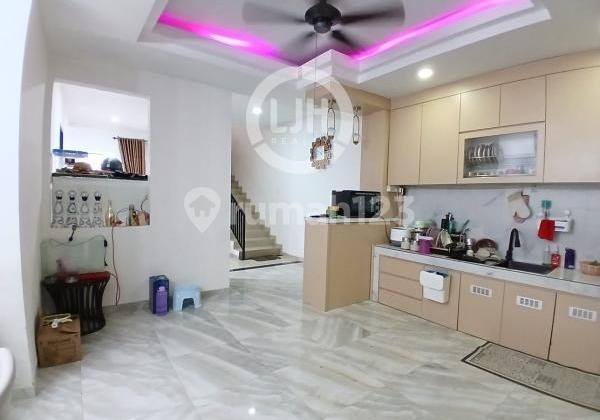 Rumah 3 Lantai Furnished Beverly Green Batam 2