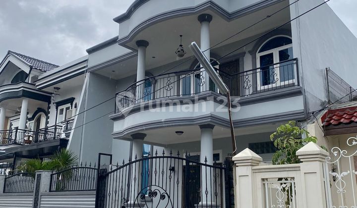 Dijual Rumah Mewah 2 Lantai di Duta Garden Tangerang.