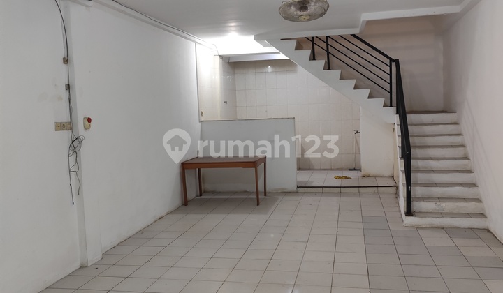 Dijual Cepat Rumah 2½ Lantai di Jl. Tawakal V, Grogol, Jakbar 2