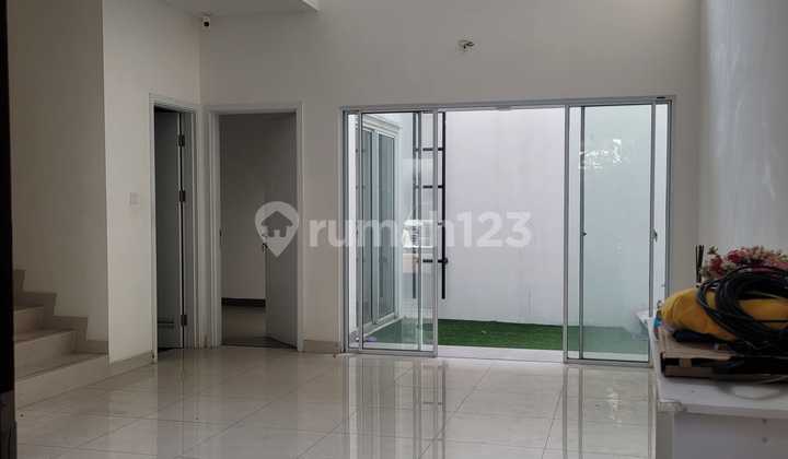 Dijual Rumah Di The Riviera At Puri Lt 8×15 Dijual Rumah Di The Riviera At Puri Lt 8×15