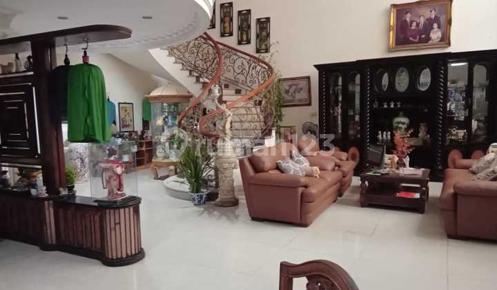 Dijual Rumah Mewah 2½ di Pluit Putri Ukuran 14x26m²