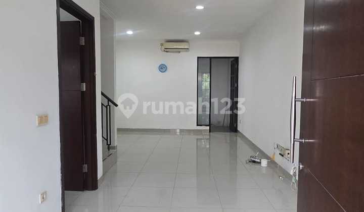 Disewakan Rumah Green Lake City Cluster East Asia 6x15. 2