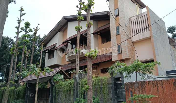 Dijual Rumah Mewah di Jl. Jalur 20, Meruya, Jakarta Barat. 2
