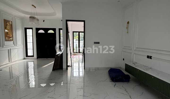 Dijual Rumah Brand New 2 Lantai Luas Tanah 200M² di Nusaloka BSD 2