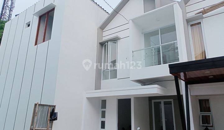 Rumah Baru 2 Lantay Pinggir Jalan Shm 2