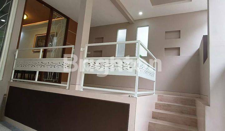 RUMAH 2 LANTAI FULL FURNISH DI DE CASSABLANCA RESIDENCE DEKAT GERBANG TOL MALANG 2