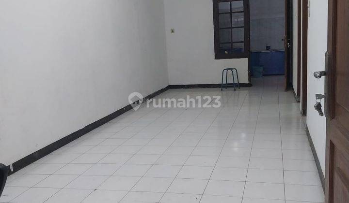 Disewakan Rumah Nyaman di Taman Holis Indah 1 1