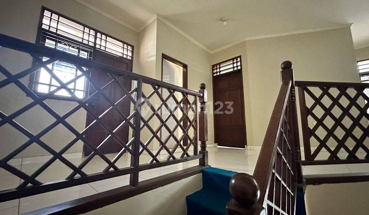 Jual Cepat Rumah Hook 2 Lantai Lingkungan Asri Nyaman Luas Tanah 165m Bagus Siap Huni Di Kav Dki, Pondok Kelapa, Jakarta Timur 2