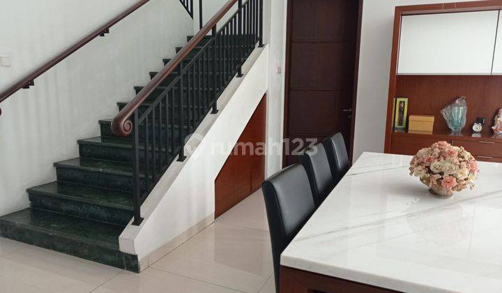 Rumah Mewah Elite 2 Lantai Bagus Siap Huni Furnished Luas Tanah 375m Lingkungan Nyaman SHM di Kelapa Gading, Jakarta Utara 2