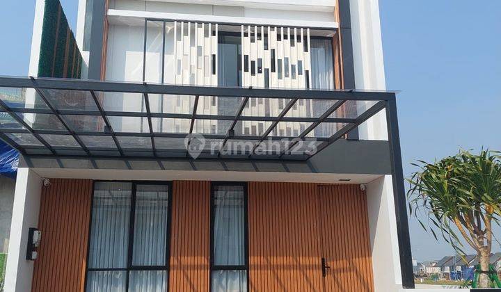 Rumah Idaman 3 Lantai Resort Home Minimalis Moderen Baru Lengkap Dengan Solar Panel Luas Tanah 105m Lingkungan Nyaman Ada Club House di Cakung, Jakarta Timur 1