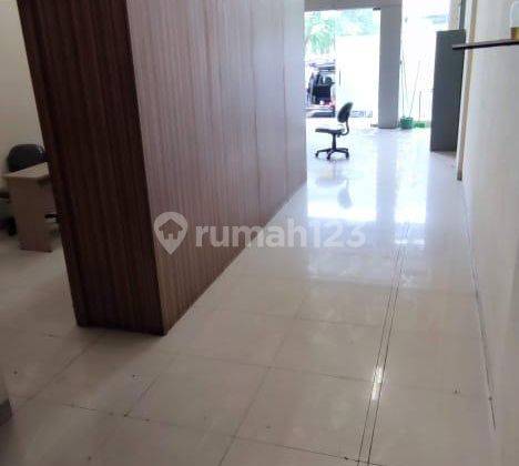 Ruko 3,5 Lantai Siap Pakai Cocok Untuk Kantor Atau Usaha Lokasi Bagus di Orcard Raya Kelapa Gading, Jakarta Utara 85 m 1