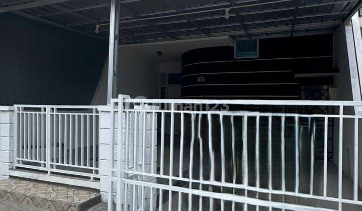 Rumah Kontrakan 2 Lantai Bagus Siap Huni Luas Tanah 110m Lingkungan Nyaman Dekat Pintu Tol Cakung di Pulogebang, Jakarta Timur 1