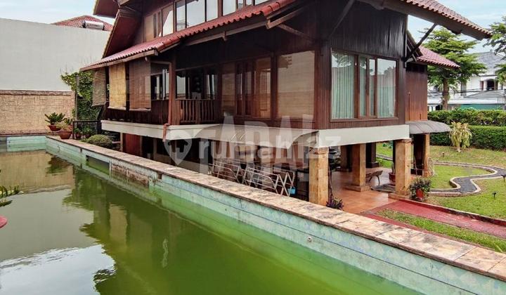 Disewakan: Rumah Pondok Indah Bergaya Country 4 Kamar Tidur Nyaman Aman 3200 Usd 2