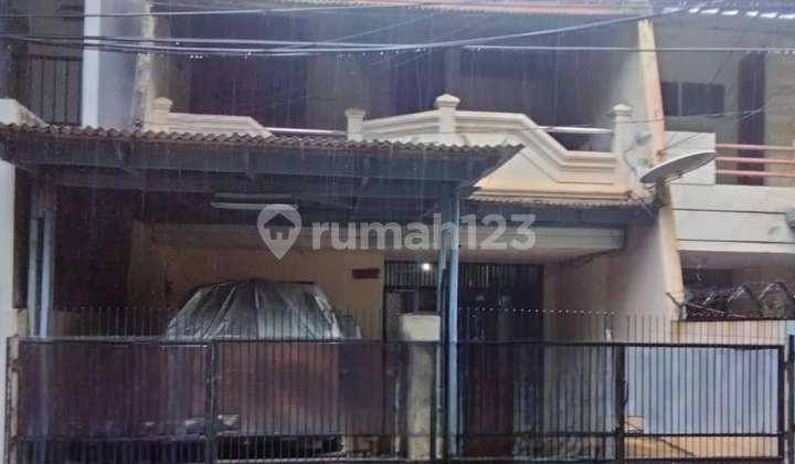 Rumah Tua Hitung Tanah Janur Kuning Kelapa Gading