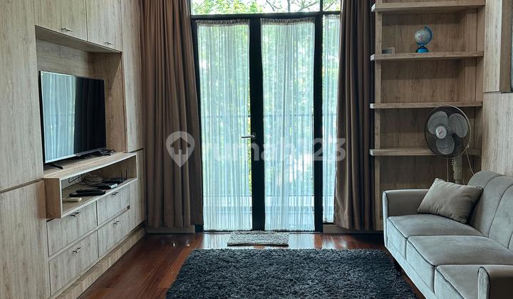 FOR SALE Hamptons Park