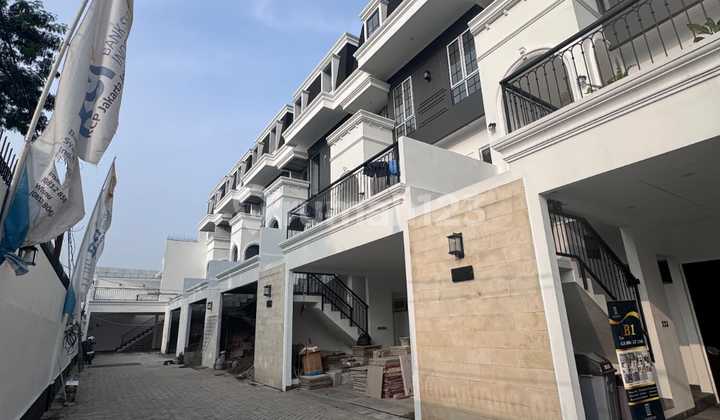 Dijual Rumah Baru di Pejaten Jakarta Selatan