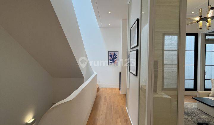 foto lainnya modern classic brand new townhouse