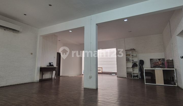 For sale rumah 2 lantai dekat Sency, lokasi prime & strategis (RE) 2