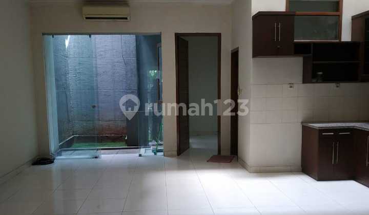 Disewakan Rumah Di Dekat Barito Kebayoran Baru, Bisa Buat Kantor 2