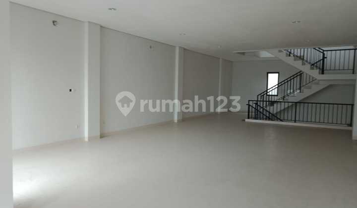 Disewakan Ruko di Kebayoran Baru Sebrang Mall Gandaria Disewakan Ruko di Kebayoran Baru Sebrang Mall Gandaria