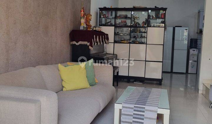 Rumah 2 Lantai Semi Furnished Siap Huni Murah Strategis Dekat Tol 2