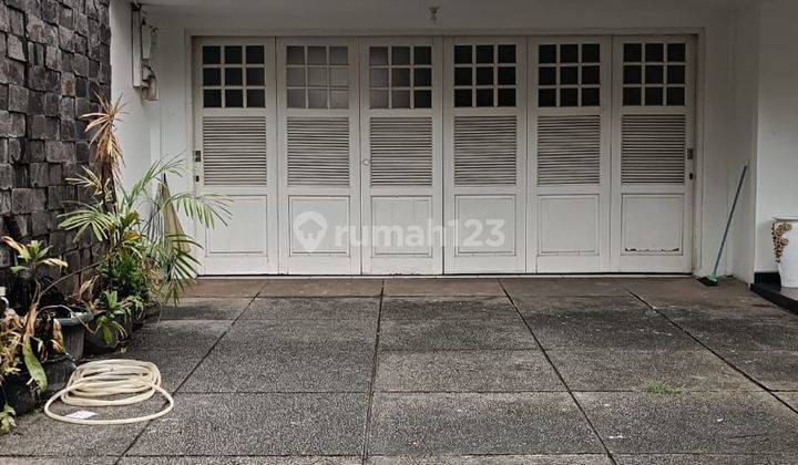 Rumah Bagus 2 Lantai Luas Semi Furnished Siap Huni Di Jalan Mpr 2