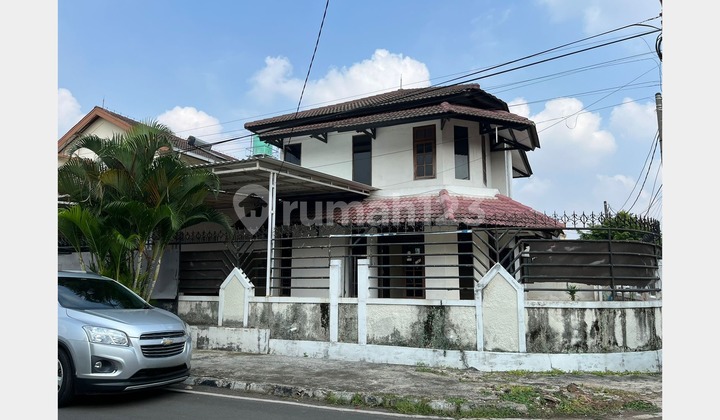 Rumah Halaman Luas Siap Huni di Perumahan Dekat Tol Pondok Kelapa