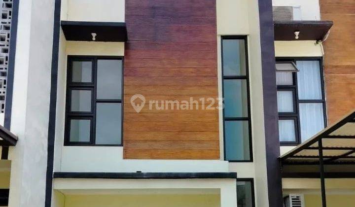 Rumah 2 Lantai Siap Huni Super Strategis dalam Perumahan Bandung, Kondisi Bagus 2