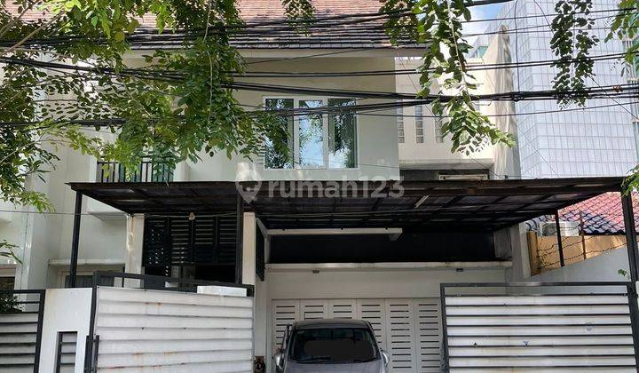 Rumah 2 Lantai Full Furnished Sangat Strategis di Cempaka Putih 1