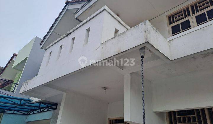 Rumah 2 Lantai Siap Huni Hadap Utara di Cipinang Indah 2 2