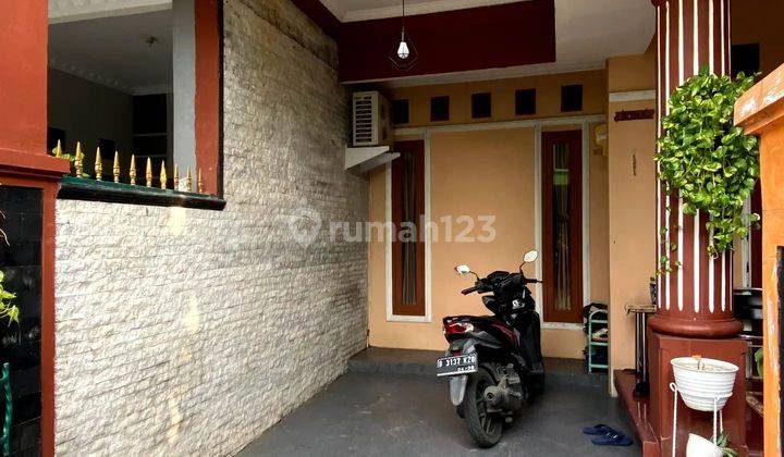 Rumah 2 Lantai Murah Siap Huni dalam Komplek Bekasi 2