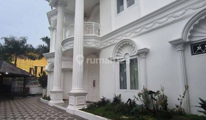 Rumah Mewah Versace Style Furnished Sudah Renovasi + Kolam Renang 1